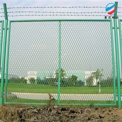 成都飞机场隔离栅 尊迈机场围界网 防攀护栏网 三角折弯护栏厂家