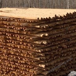 盛金源 生产 油木杆 9米  13个粗 油炸杆 通信木杆 防腐木杆 生产范围：6-10米 具体型号电话咨询