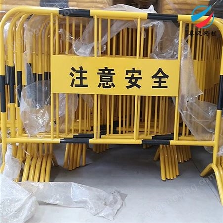 贵州市政铁马护栏 尊迈工地临时施工安全围栏 施工隔离移动收到了护栏隔离栏厂家