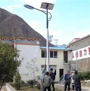 新疆鄯善县LED太阳能道路照明灯，LED公园用灯
