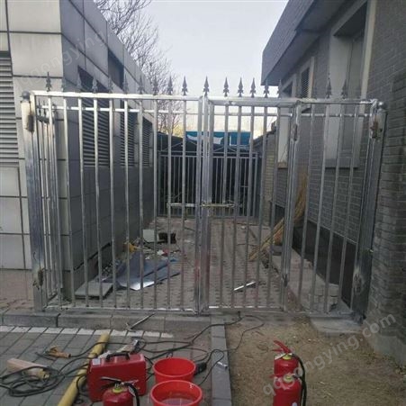 镀锌方管护栏安装 北京铁艺护栏厂家定制